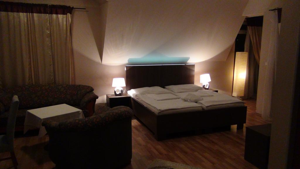 Penzion Vila Aria Nitra Habitación foto